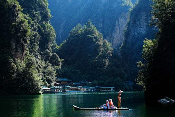 Baofeng Lake Tourism Guide Words