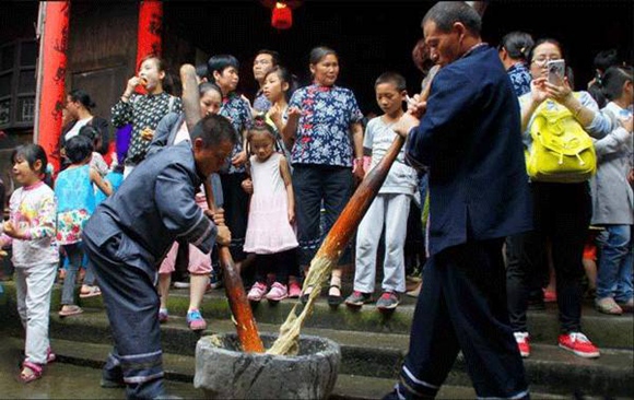 Zhangjiajie to Build Friendly Relations with Cambodian and Laotian