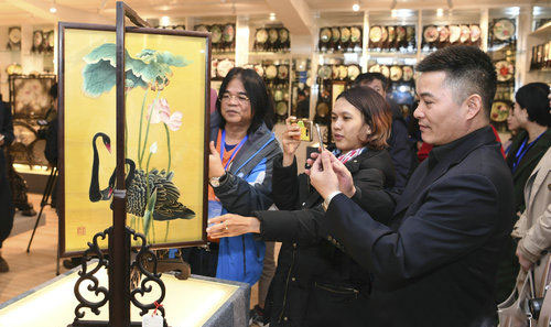 Zhangjiajie Wins TC Awards at 2nd Boao Tourism Forum