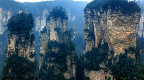 How far from Zhangjiajie city to National Forest Park?