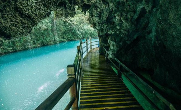 Zhangjiajie tour recommed for students?