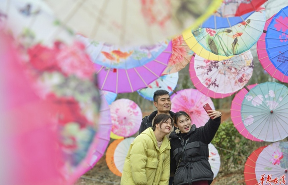 Oil-paper Umbrella Exhibition in Daoxian County