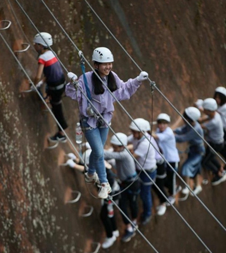 2N3D Private tour for Zhangjiajie Avatar Park + Hongyanling Rock Climbing