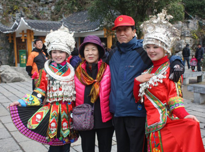 The love of Koreans for their parents is in Zhangjiajie