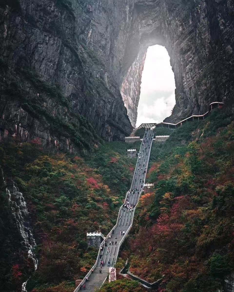 How to get Tianmenshan cave light show?