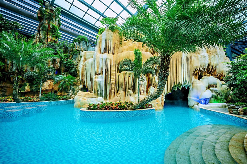 How to Explore Zhangjiajie Hot Springs