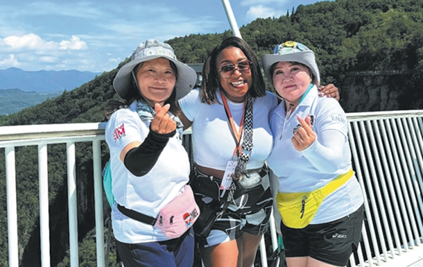 Kenyan digital creators find inspiration in Zhangjiajie