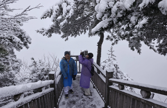 zhangjiajie snow88.jpg